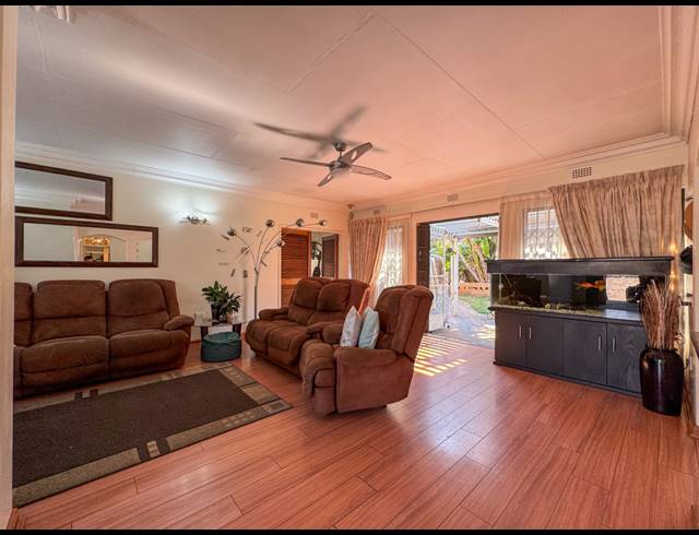 3 BEDROOM FREEHOLD FOR SALE IN EDENVALE CENTRAL